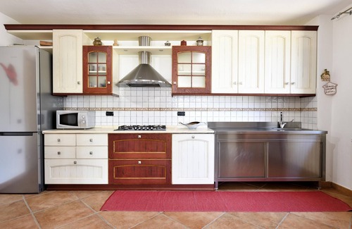 Tortoli House | Holiday Home 'Fralocci' with Sea View, Garden & A/C
