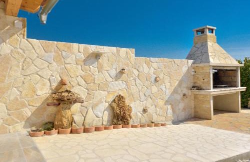 Tinj House | Holiday Home Frane by Interhome