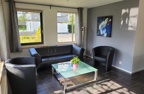 Tzummarum House | Holiday Home Friesland near the Wadden Sea with Wifi and 3 Bedrooms
