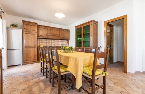 Pula House | Holiday Home 'Girasole' with Private Terrace, Garden and Air Conditioning