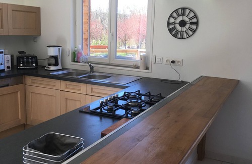 Givonne House | Holiday Home 'Gîte Le Clos Du Bannet' with Wi-Fi