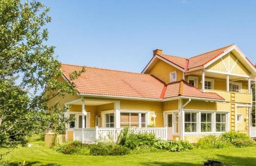 Tervola House | Holiday Home Grand villa kemijoki by Interhome