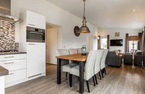 Gasthuis House | Holiday Home Green Resort Mooi Bemelen-1 by Interhome
