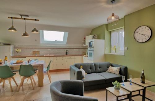 Plouhinec House | Holiday Home Groix by Interhome