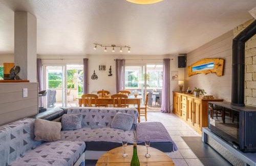 Loctudy House | Holiday Home Guiriden by Interhome