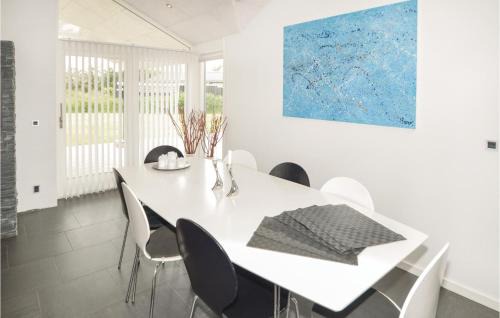 Lonstrup House | Holiday Home Hjørring With Fireplace 02