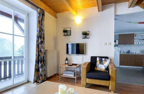 Cerny Dul House | Holiday Home Holiday Hill 44 by Interhome