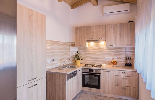 Barbariga House | Holiday Home Vodnjan with Pool & Sea