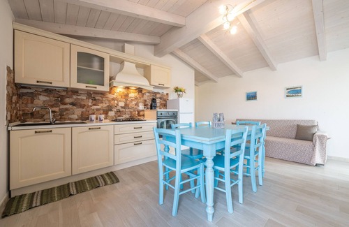Sant'Anna Arresi House | Holiday Home 'Il Tramonto' with Terrace & Wi-Fi