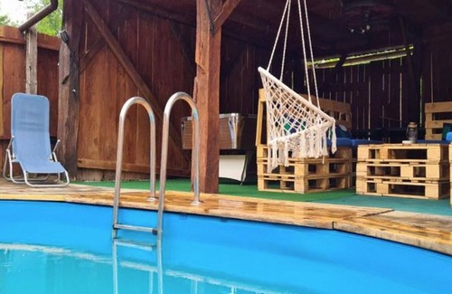 Tounj House | Holiday Home Ico - Three Bedroom Holiday Home with Swimming Pool