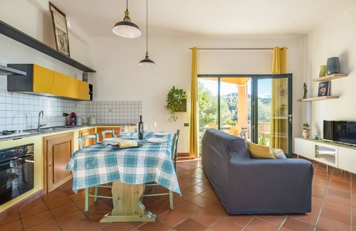 Bari Sardo House | Holiday Home "Il Giardino Vista Mare" with Sea View, Garden & Wi-Fi