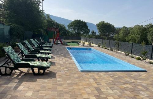 Susnjevica Villa | Holiday home in Šušnjevica with swimming pool