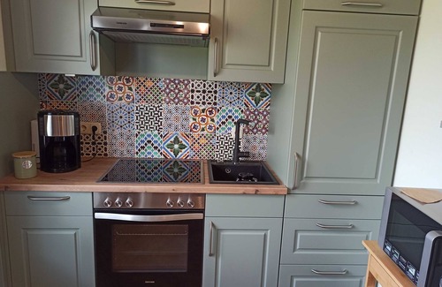 Dobin am See House | Holiday home in a beautiful garden, near the Baltic Sea and the state capital