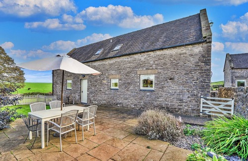 Newton Grange Cottage | Holiday Home in Ashbourne near Dovedale Trails