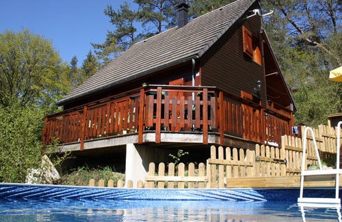 Plantades House | Holiday Home in Auvergne near Lake