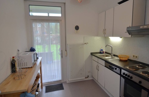 Bad Pyrmont Apartment | Holiday Home in Bad Pyrmont with Garden