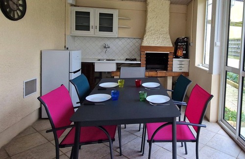 Binic House | Holiday Home in Binic near Sandy Beach
