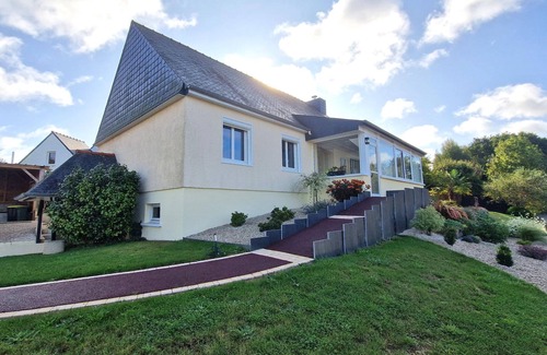 Binic House | Holiday Home in Binic near Sandy Beach
