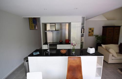 Boissieres House | Holiday Home in Boissières with Private Pool