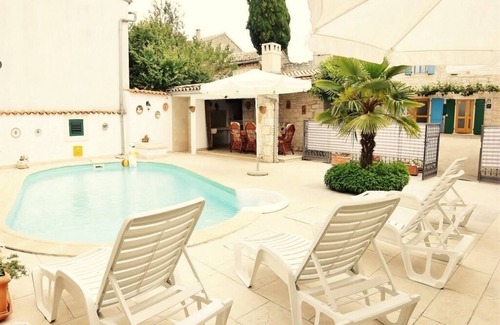 Burici House | Holiday Home in Burici with Terrace, Air condition, WIFI, Washing machine (4280-2)