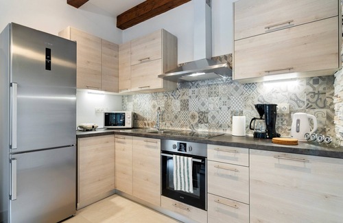 Lanisce House | Holiday Home in Buzet with Terrace