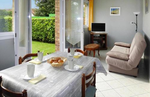 Cayeux-sur-Mer House | Holiday Home in Cayeux-sur-Mer near Bay of Somme