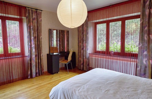 Neucy House | Holiday Home in Chevron with Garden Terrace