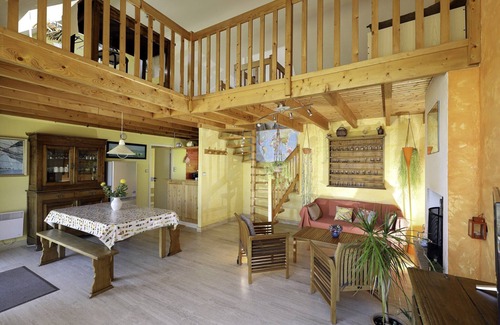Sibiril House | Holiday Home in Cleder near Sandy Beaches