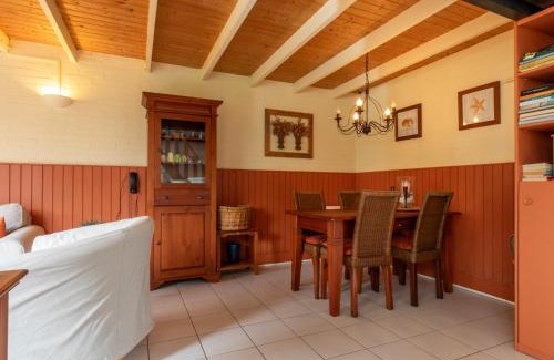 Westenschouwen House | Holiday Home in De Punt with Pool & Garden