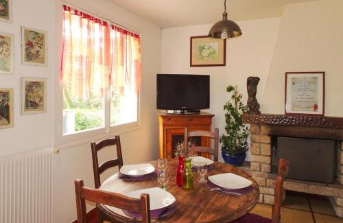 Denneville House | Holiday Home in Denneville near Sandy Beach