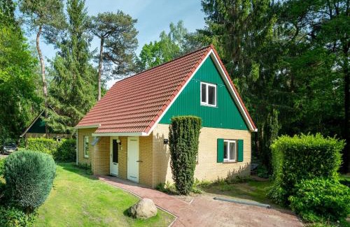 Diessen House | Holiday Home in Diessen with Private Sauna