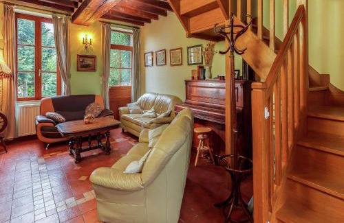 Diges House | Holiday Home in Diges with Garden & Cycling