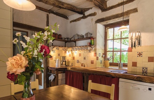Thenon House | Holiday Home in Dordogne with Private Pool