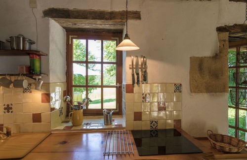 Thenon House | Holiday Home in Dordogne with Private Pool