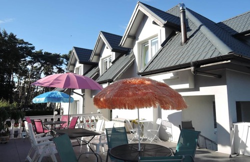 Dziwnowek Apartment | Holiday Home in Dziwnówek near Clean Beach