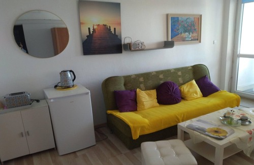 Dziwnowek Apartment | Holiday Home in Dziwnówek near Clean Beach
