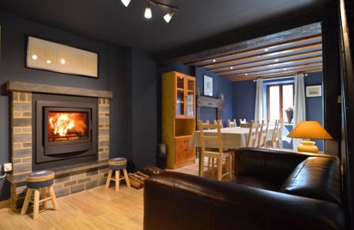 Onhaye House | Holiday Home in Falaën near Montaigle Castle