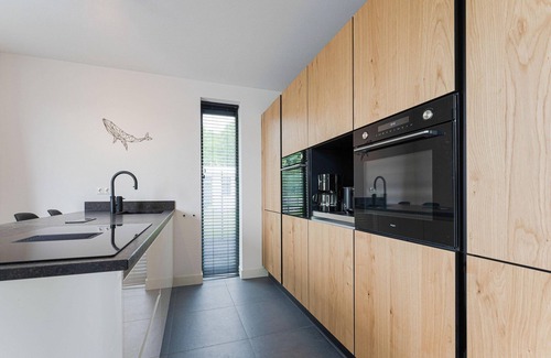 Zeewolde Villa | Holiday Home in Flevoland by Veluwemeer