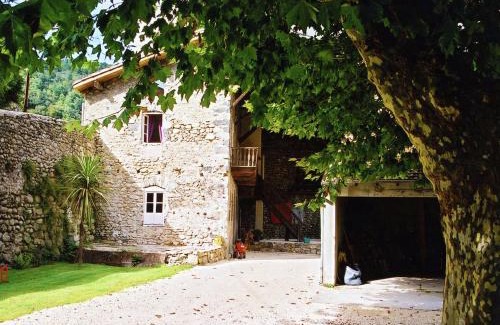 Pont-de-Labeaume House | Holiday Home in Ardèche near Château Ventadour