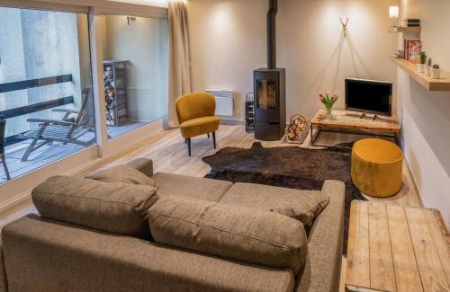 Gros-Fays House | Holiday Home in Gros Fays with Garden