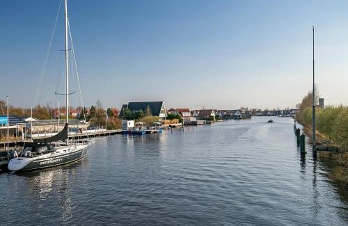 Grou House | Holiday Home in Grou near Cycling Route, cleaning included