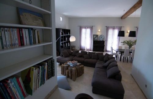 Campagnan Villa | Holiday Home in Hérault with Pool, cleaning included