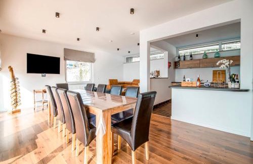 Wanze House | Holiday home in HUY near town center