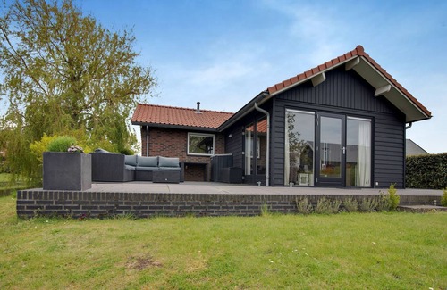 Kattendijke House | Holiday Home in Kattendijke near National Park