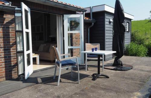 Kattendijke House | Holiday Home in Kattendijke near Oosterschelde
