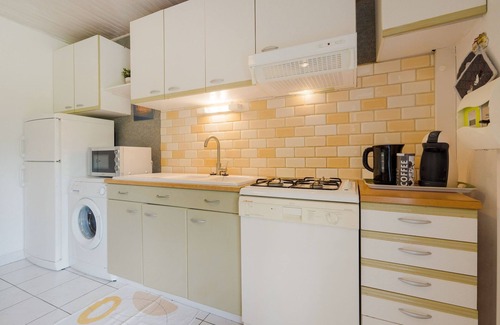 Les Salelles House | Holiday Home in Les Salelles with Private Pool