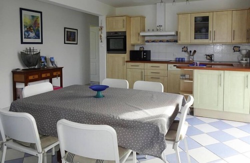 Guilvinec House | Holiday Home in Le Guilvinec near Sandy Beach