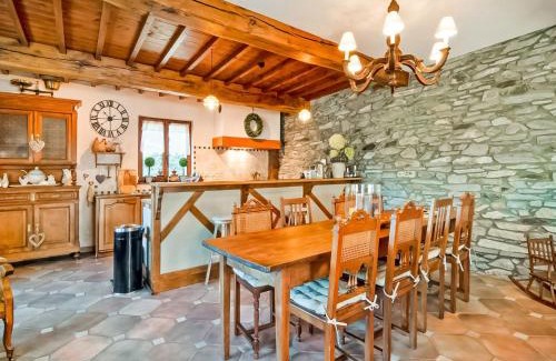 Lierneux House | Holiday Home in Lierneux with Garden