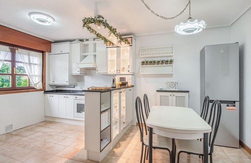 Loredo House | Holiday Home in Loredo near Surf Beach