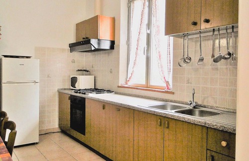 Camporgiano Villa | Holiday Home in Lucca with Pool